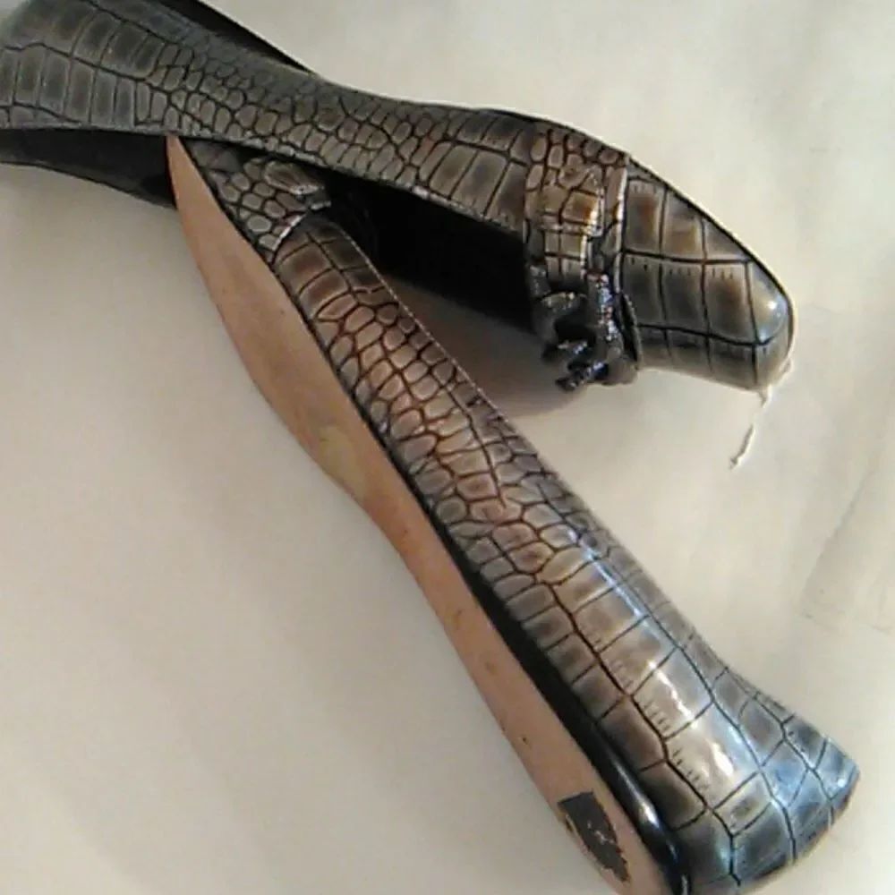 Saks Fifth Avenue Pewter Reptile Embossed Flats - Picture 11 of 14